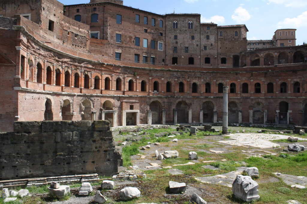 Roma - Mercado de Trajano (107-110 d. C.)