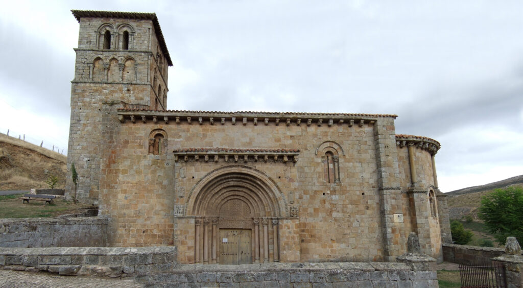 Cantabria - Colegiata de San Pedro de Cervatos (1129)