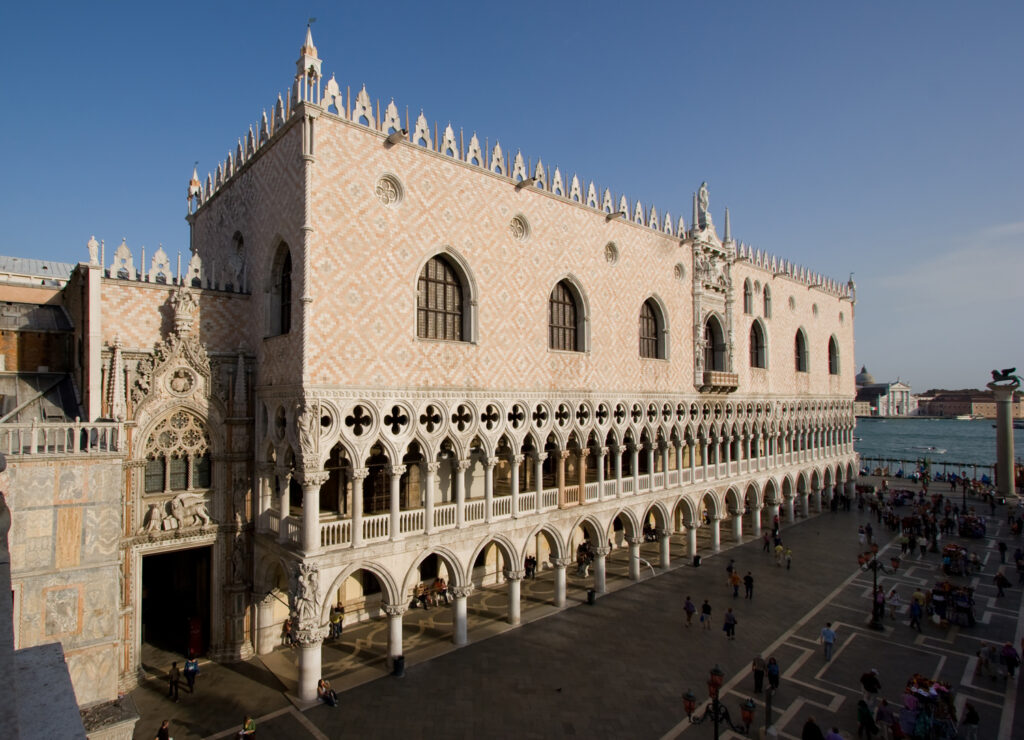 Venecia - Palacio de los Dux (1339-1442)